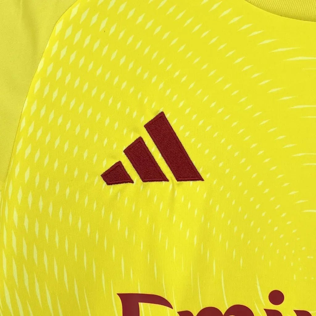 Alternative view of Arsenal Goalkeeper Jersey 2025-26