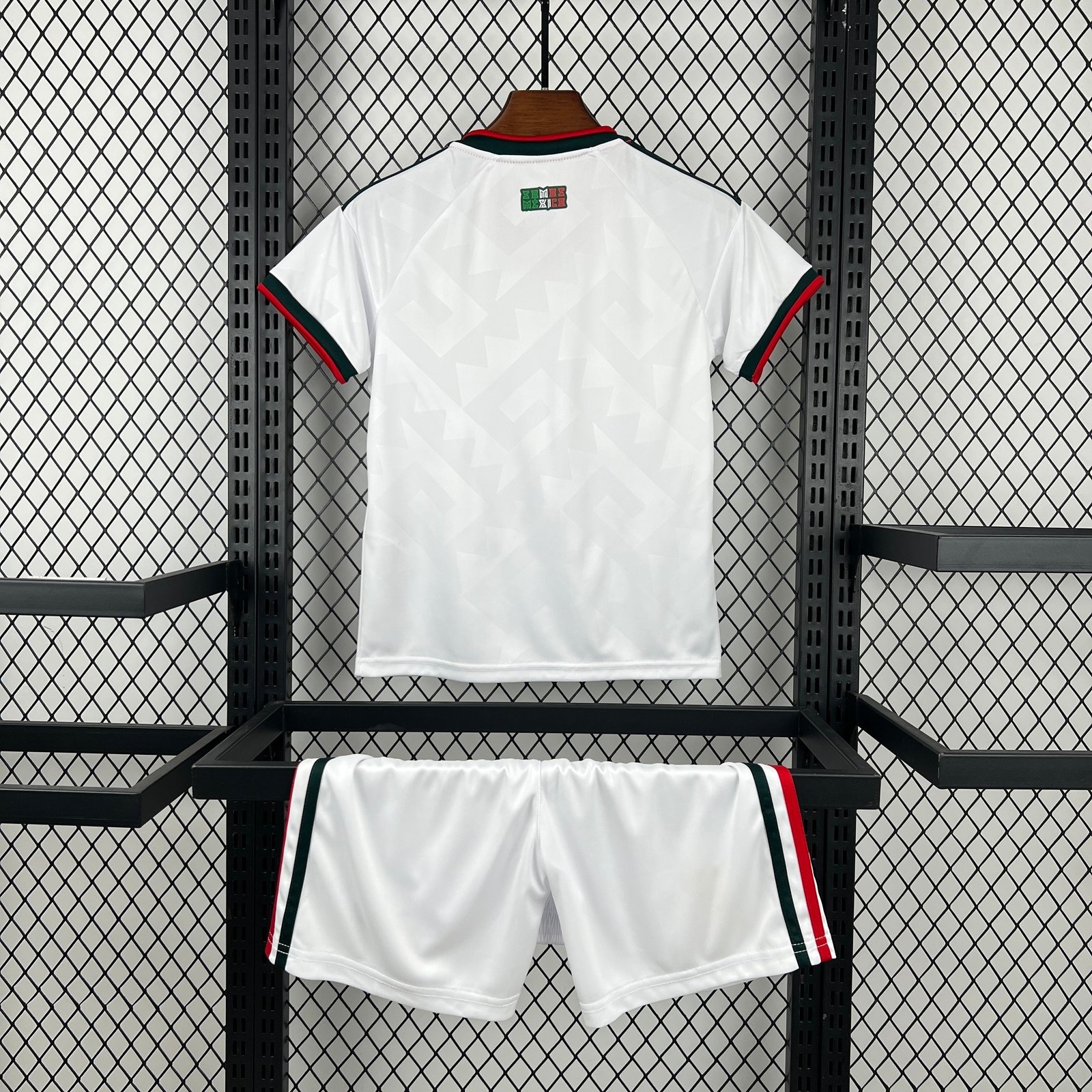 Alternative view of Kids' Mexico Away World Cup 2026 Kit
