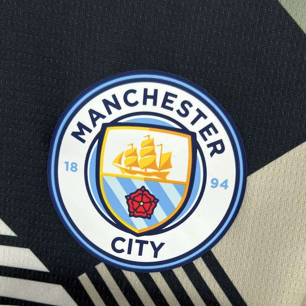 Alternative view of Manchester 25-26 Jersey