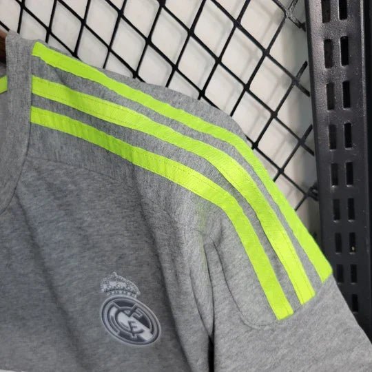Real Madrid Jersey 2015 2016 - Image 4