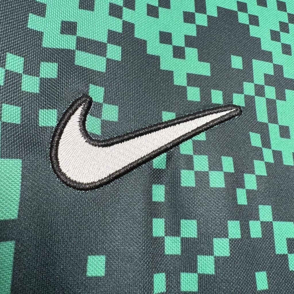 Alternative view of Sporting 2024-25 concept jersey
