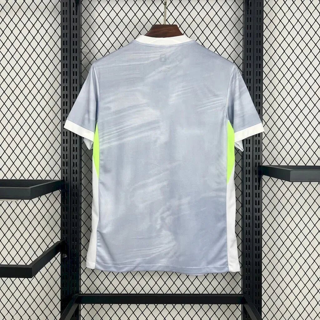 Alternative view of Wolfsburg away kit 2025-26
