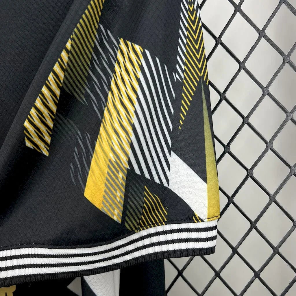 Real Madrid 2025-26 concept jersey - Image 4
