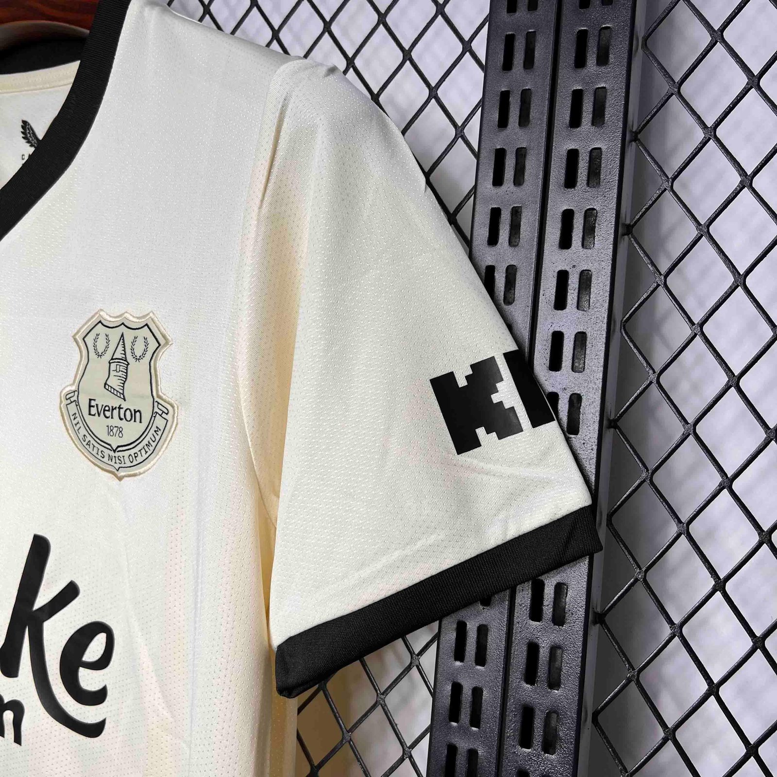 Alternative view of Everton Away Jersey 2024-25
