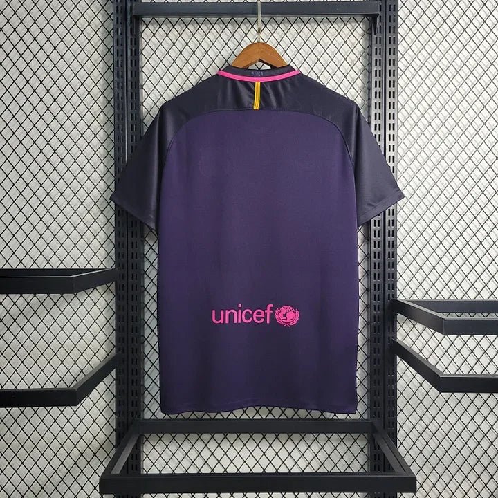 Alternative view of FC Barcelona 2016 2017 retro jersey