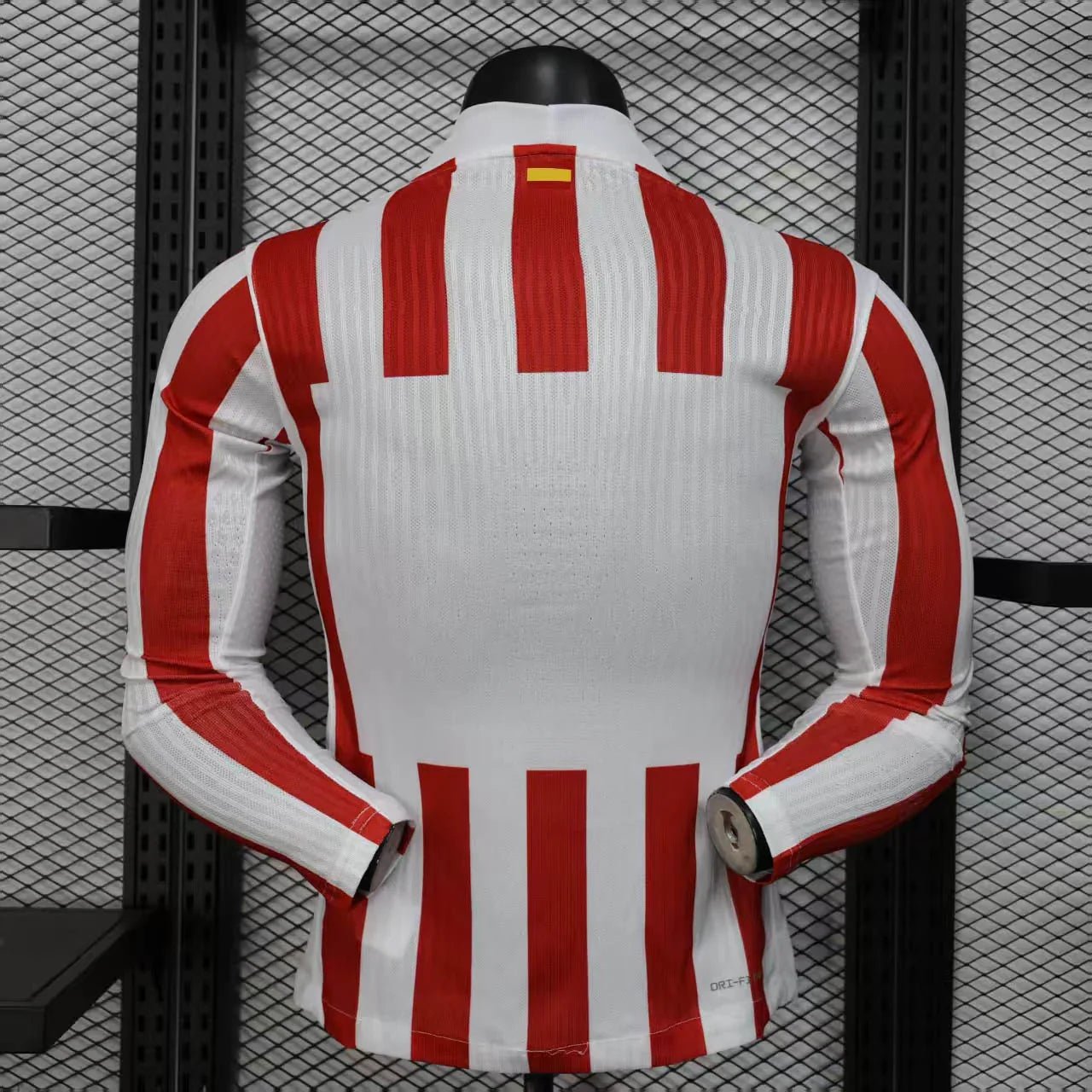 Alternative view of Atletico Madrid long-sleeved jersey 2025-26