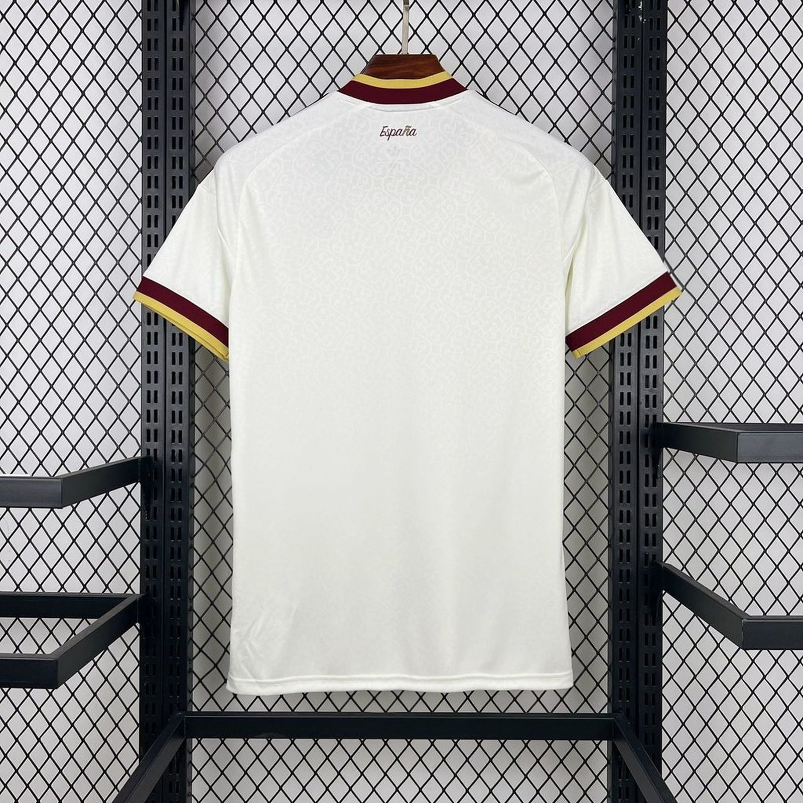 Alternative view of Spain away jersey World Cup 2026