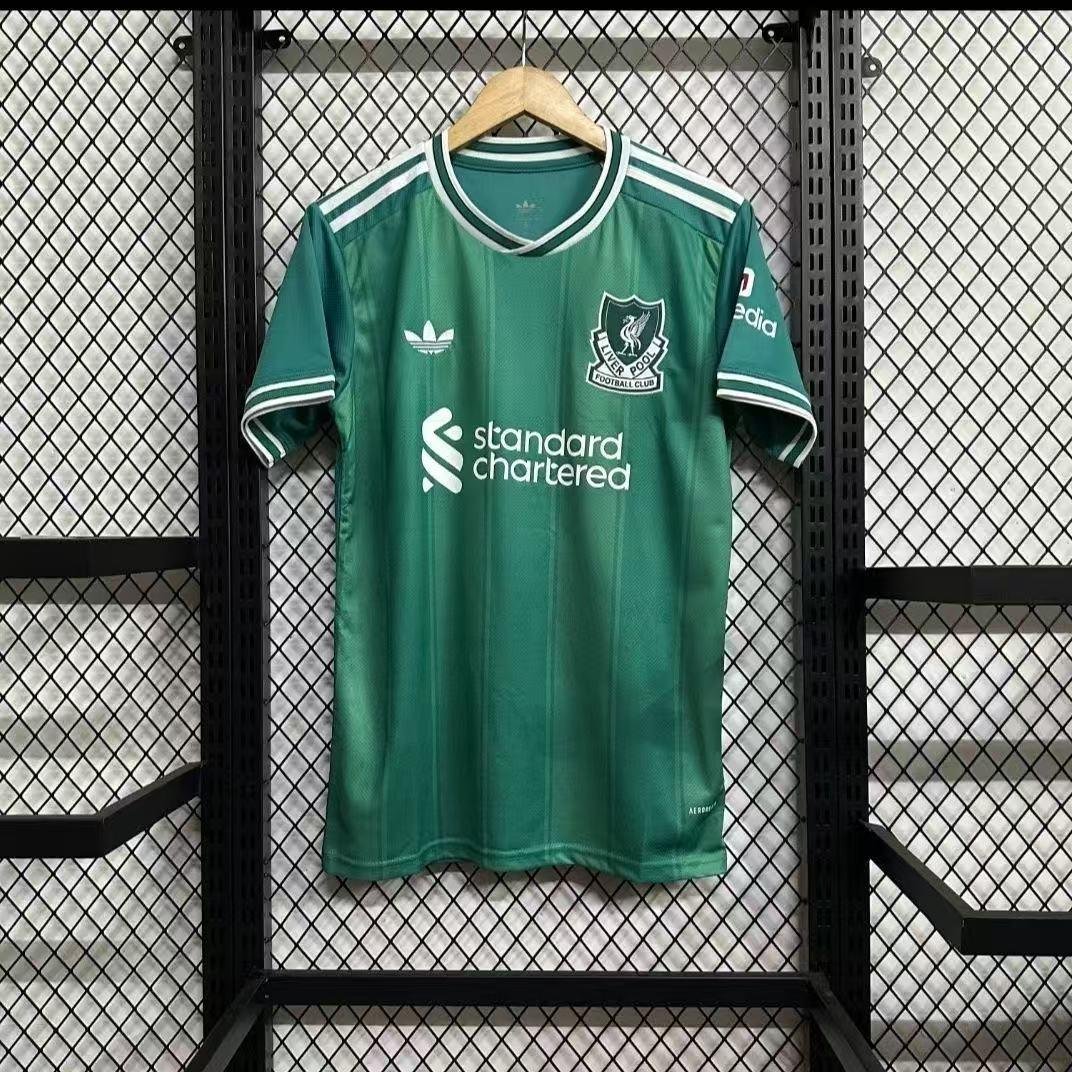 Liverpool 2025-26 jersey