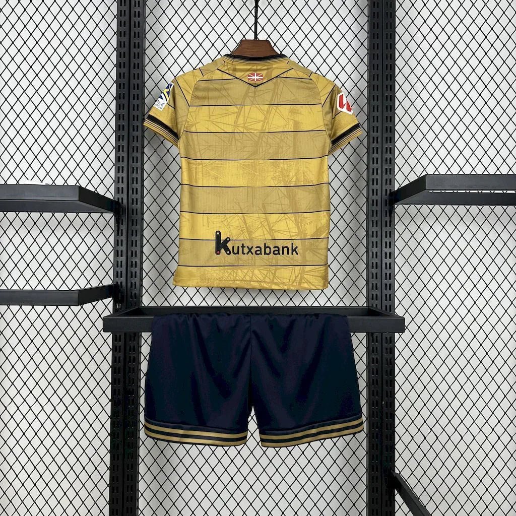 Alternative view of Real Sociedad Away Kids' Kit 2024-25