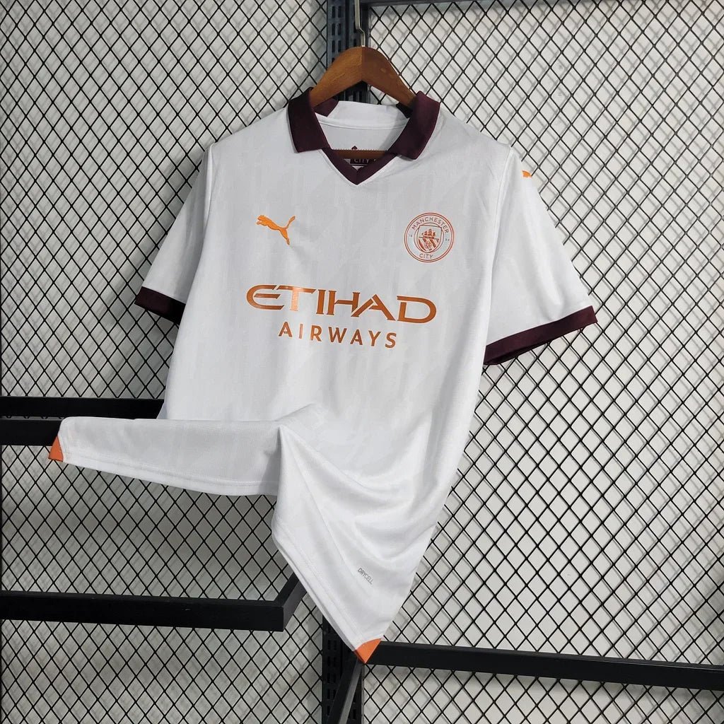 Alternative view of Manchester City 2023-2024 away kit
