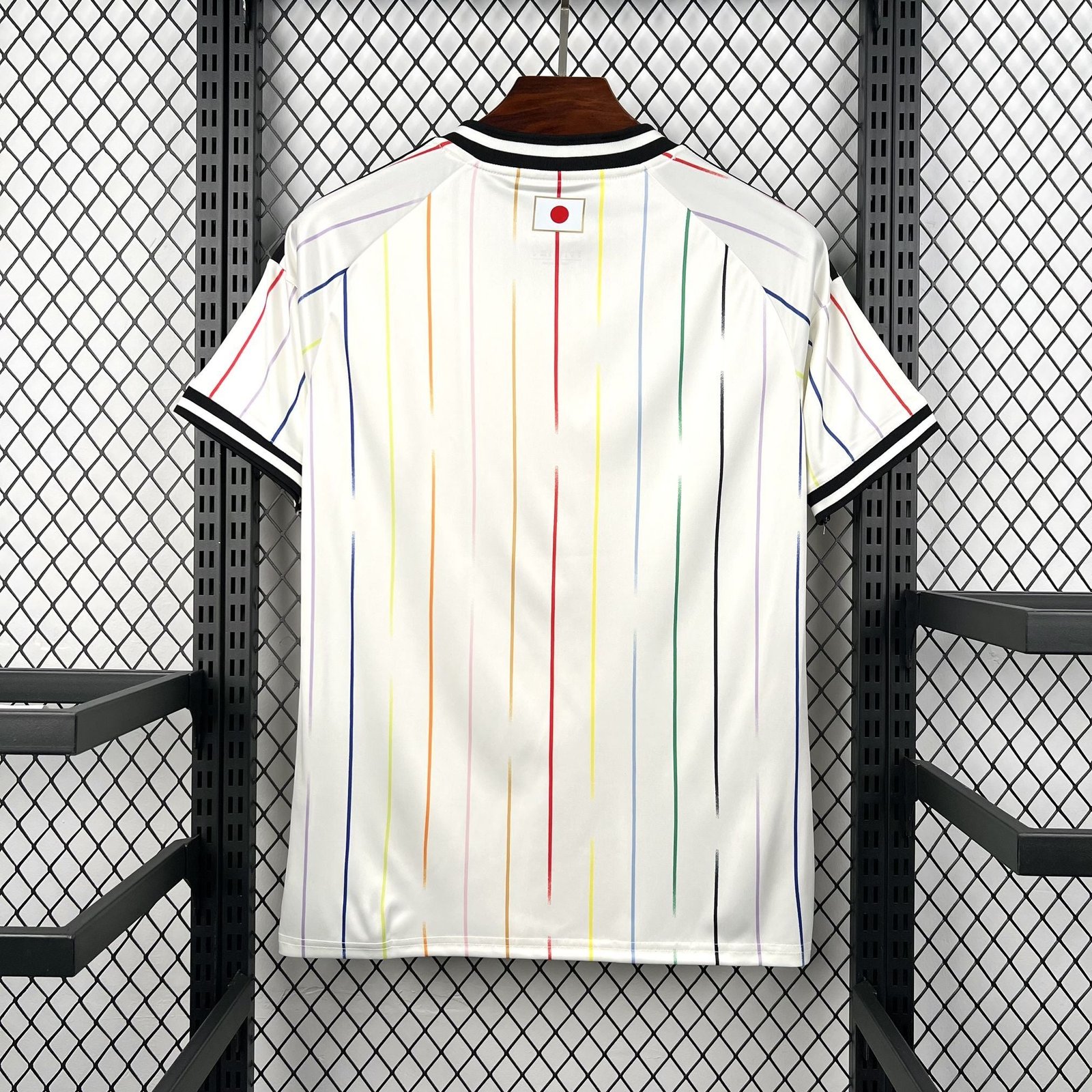 Alternative view of Japan 2026 World Cup away jersey