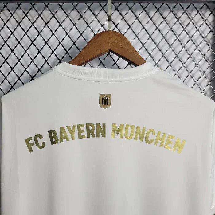 Alternative view of Bayern Munich Away Kit 2022-2023
