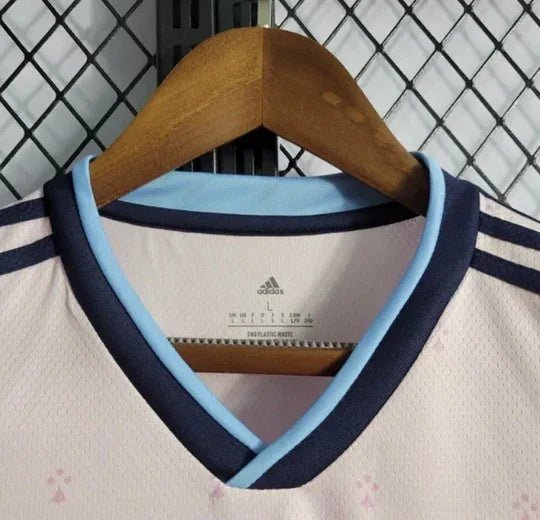 Alternative view of Arsenal 2022/23 Away Shirt