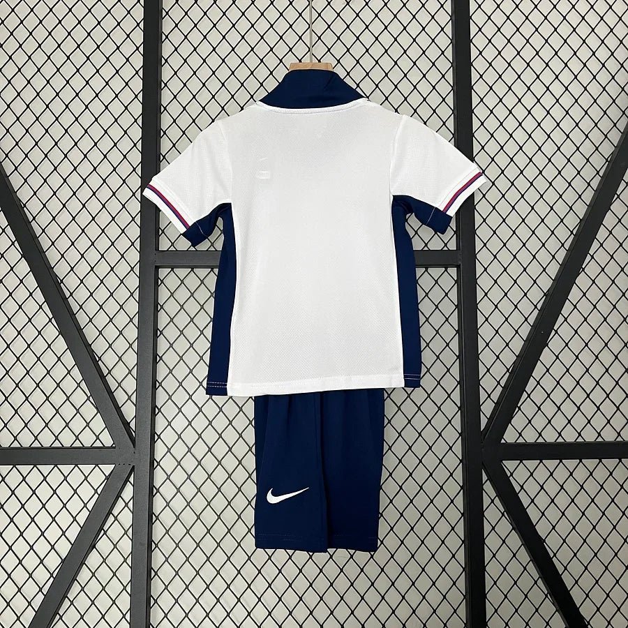 Alternative view of CHILDREN'S KIT ENGLAND