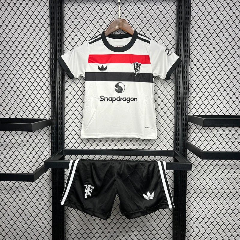 Manchester United Kids' Kit 2024-25