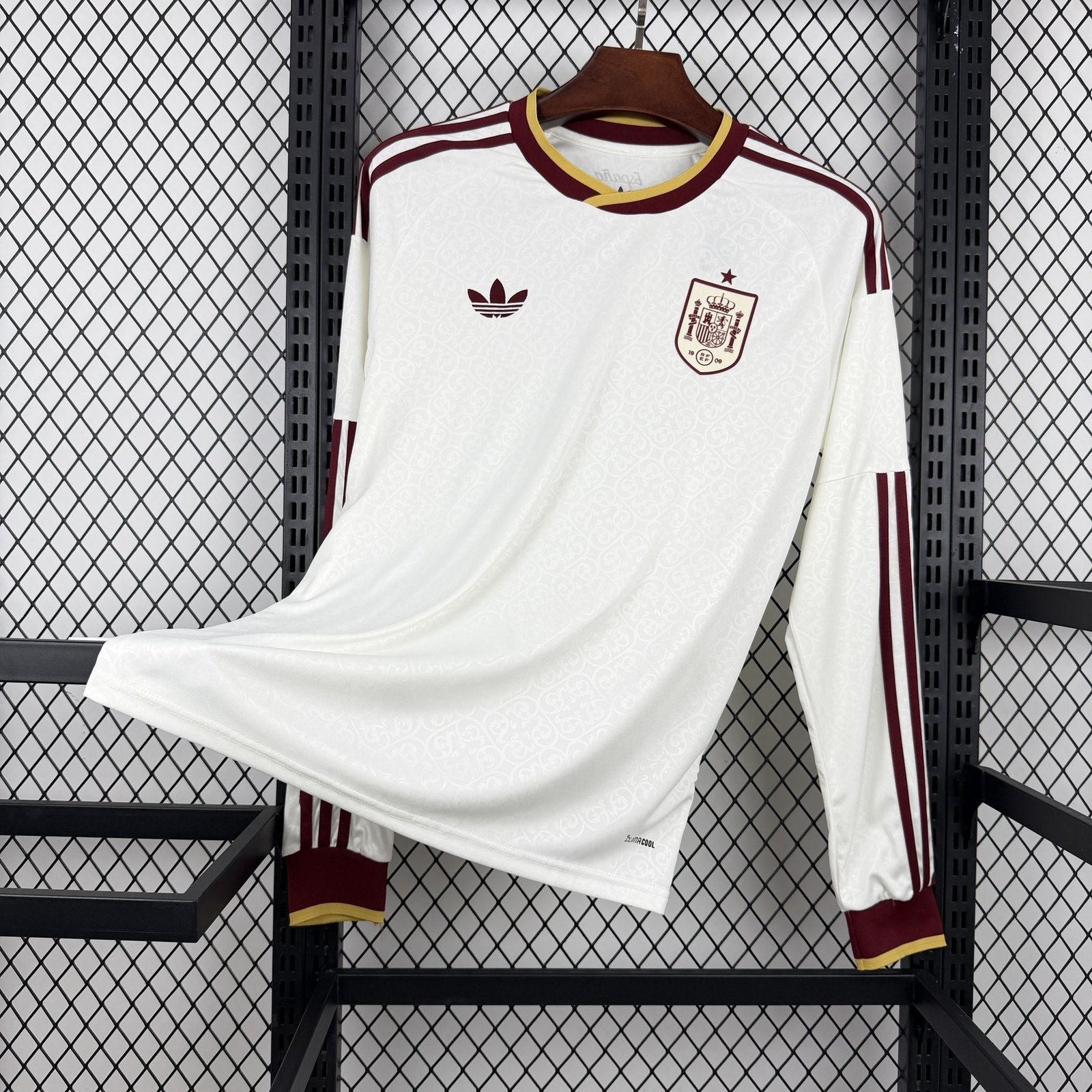 Spain away long-sleeve World Cup 2026 jersey