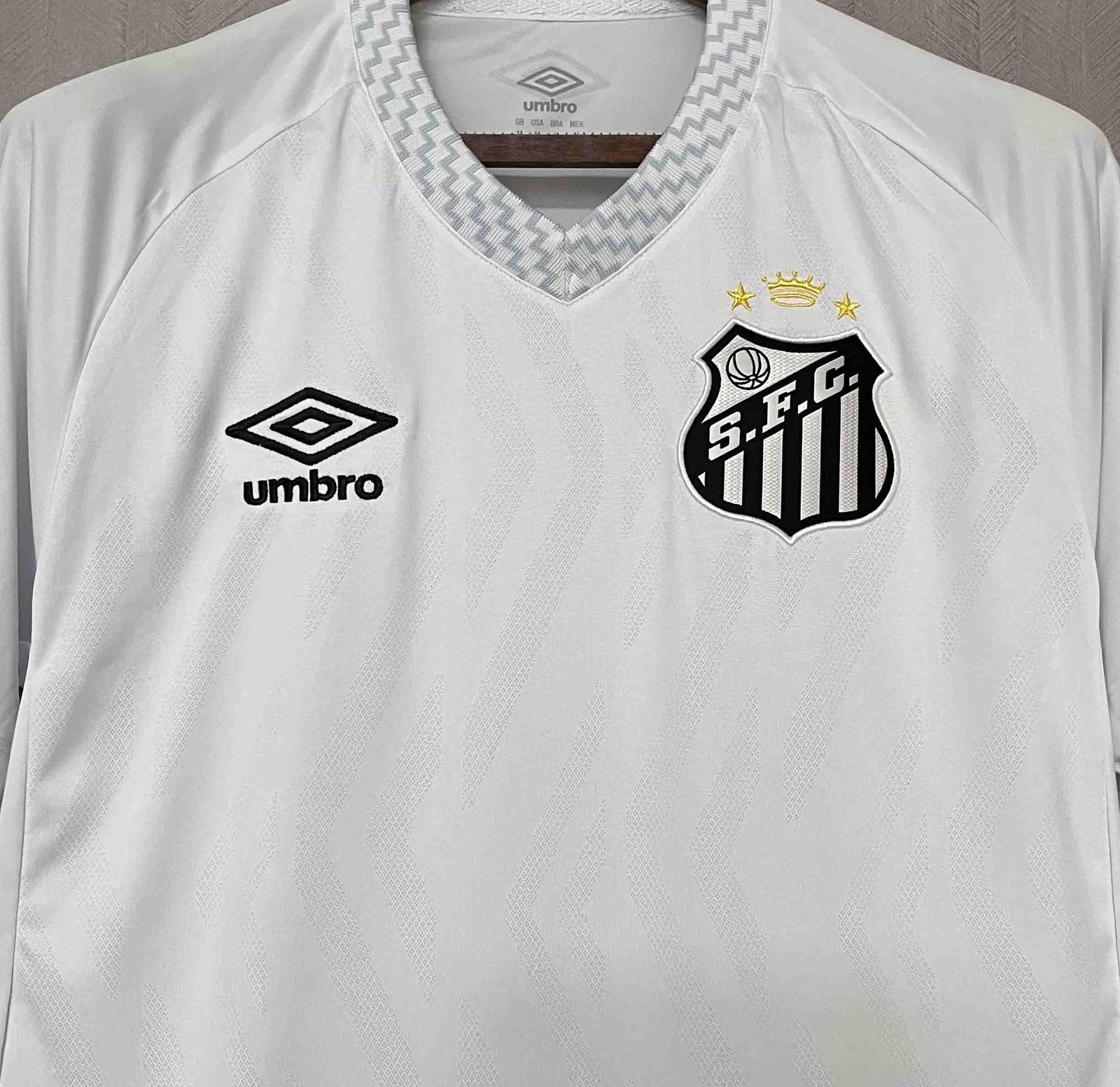 Alternative view of Santos 2025-26 Jersey