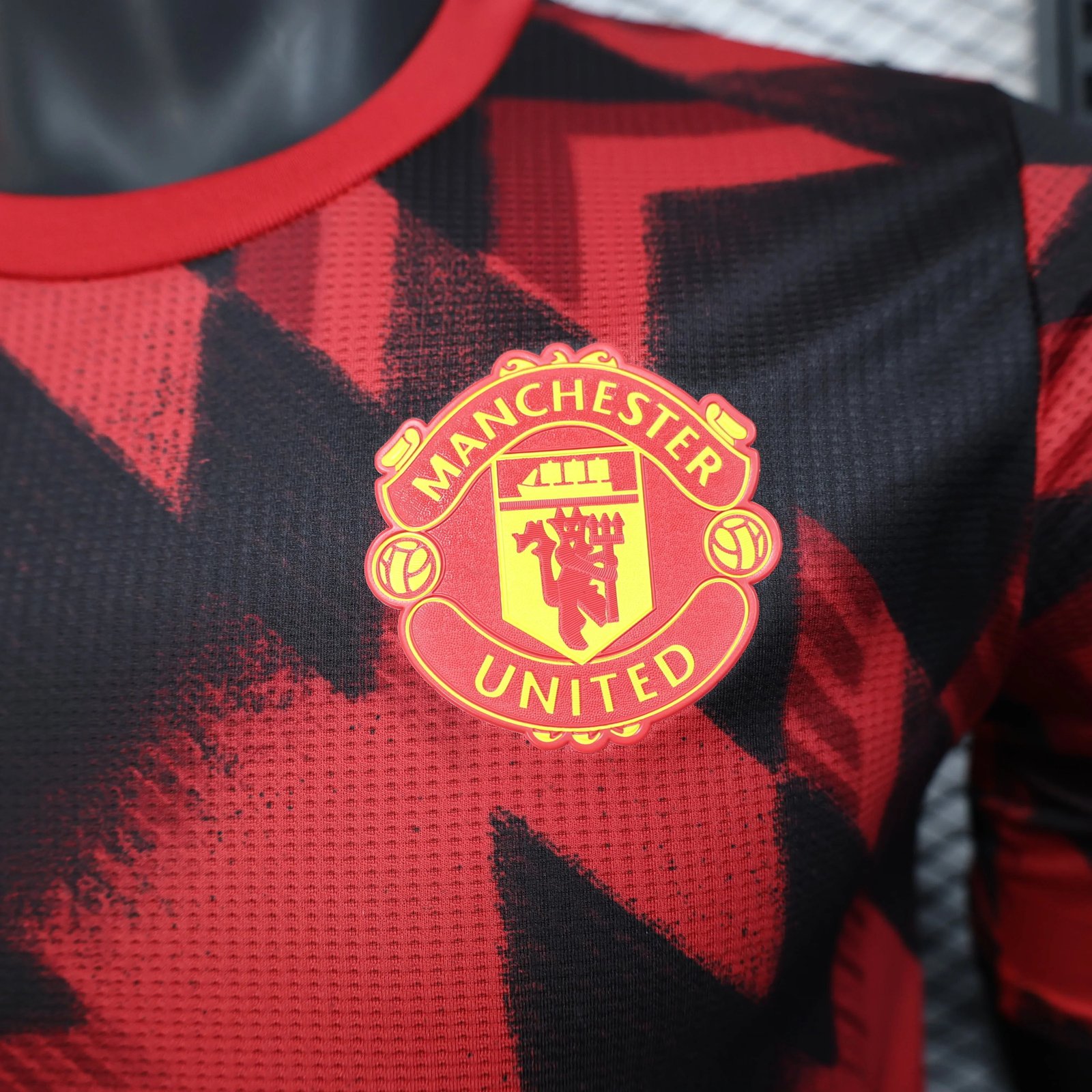 Alternative view of Manchester United Training Jersey 2025-26