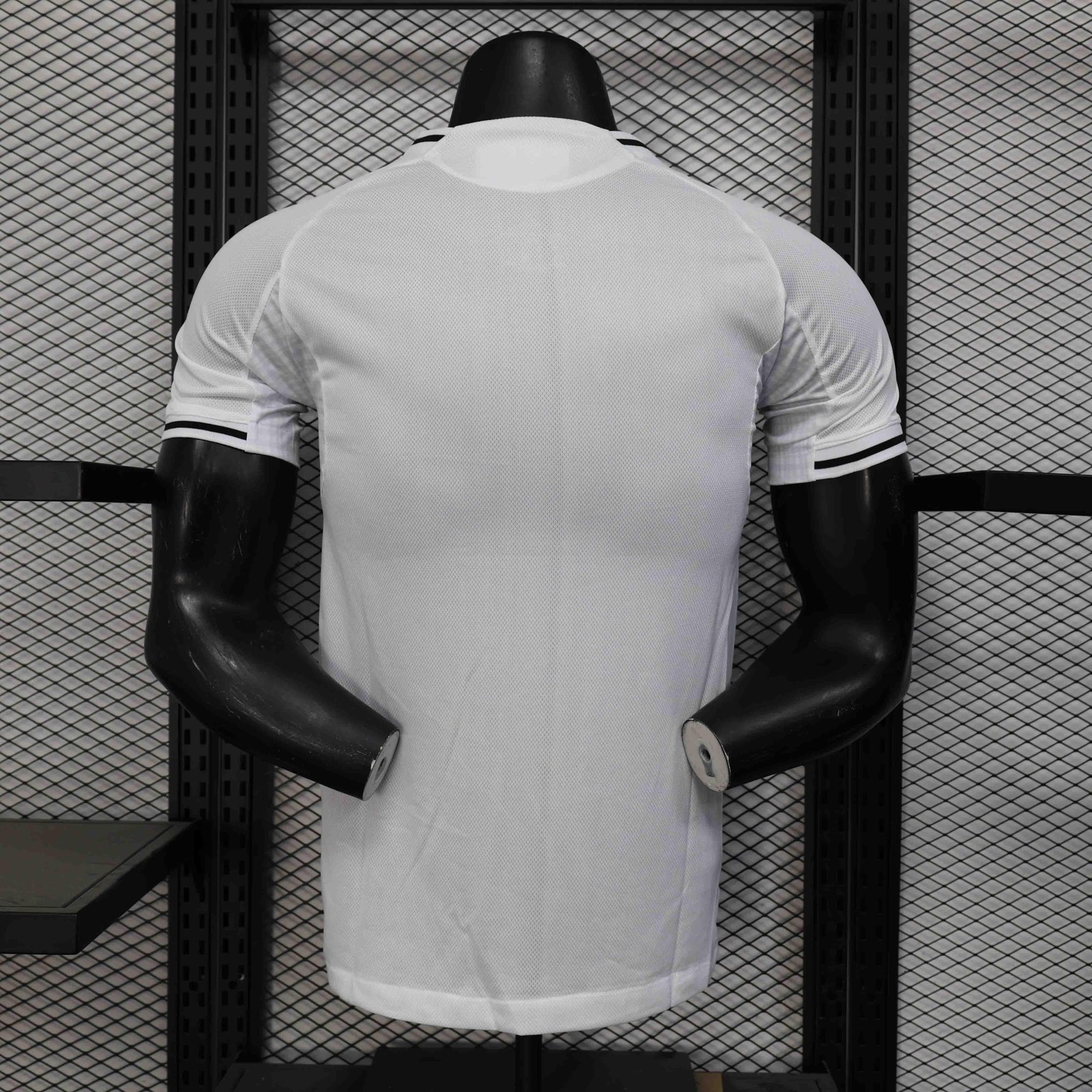 Alternative view of Newcastle jersey 2025-26