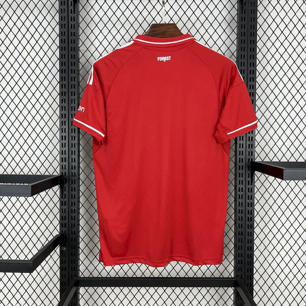 Alternative view of Nottingham Forest 2025-26 kit