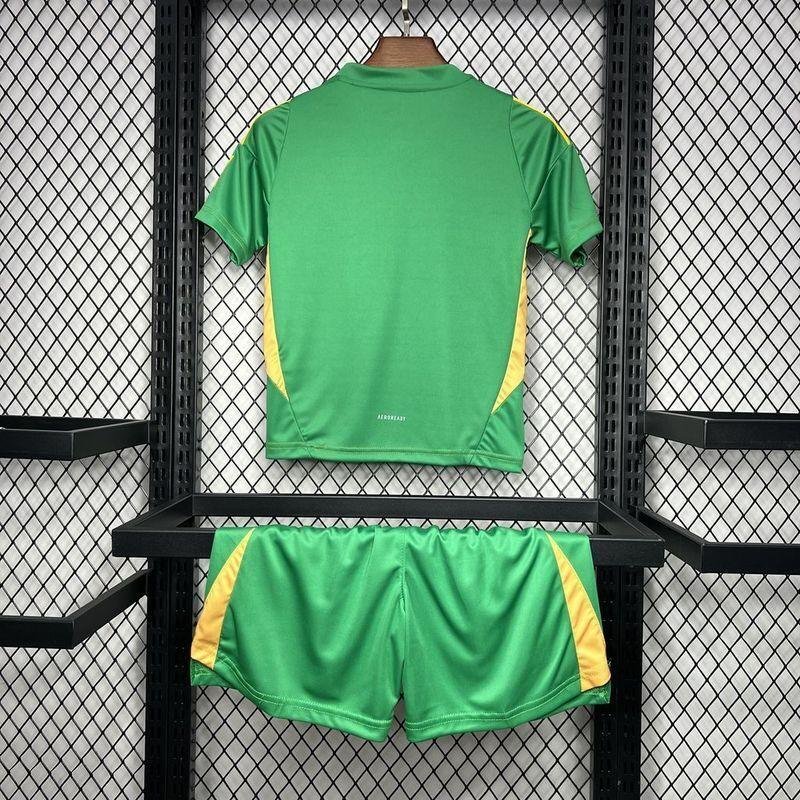 Alternative view of Newcastle Away Goalkeeper Mini Kit 2024-25