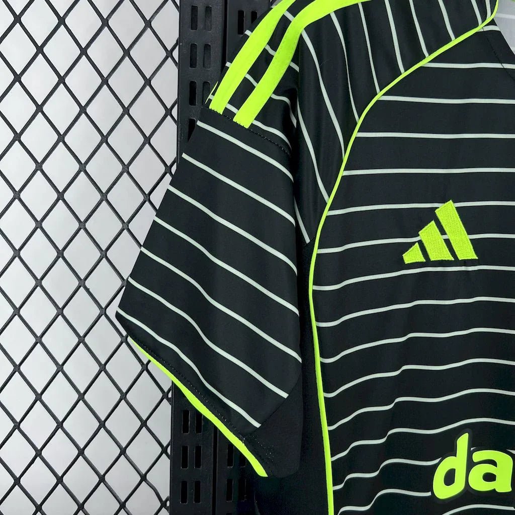 Alternative view of Celtic away jersey 2025-26
