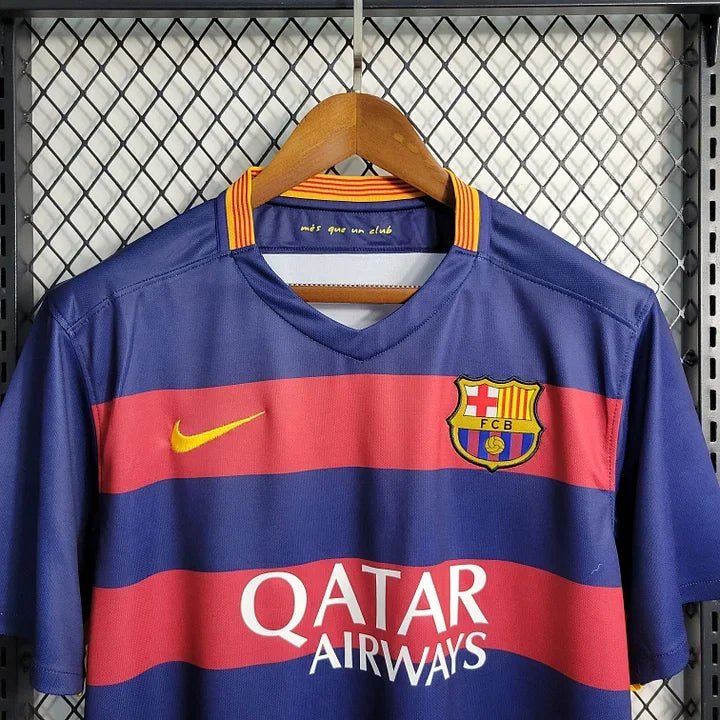Alternative view of FC Barcelona 2015 2016 Retro Jersey